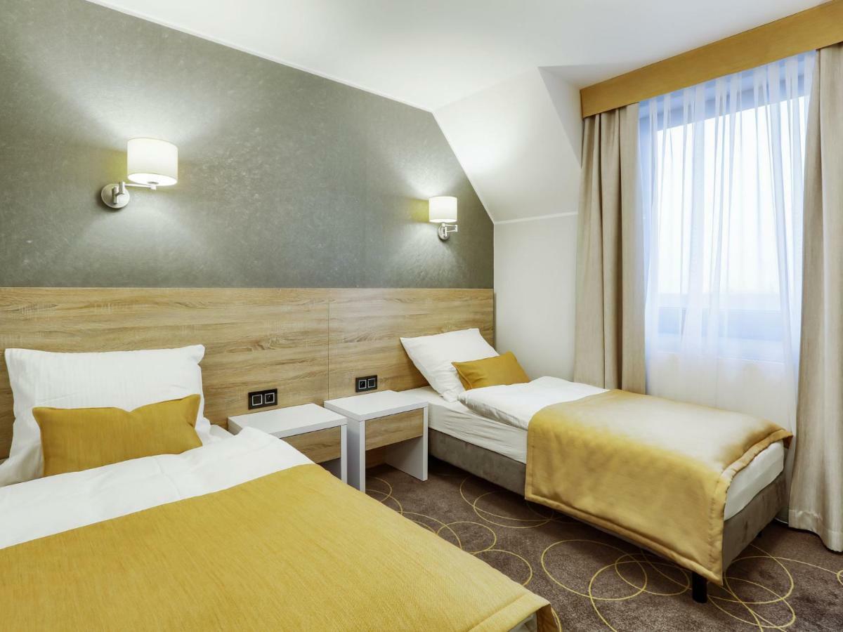 Hotel Antek Zlinice Eksteriør bilde