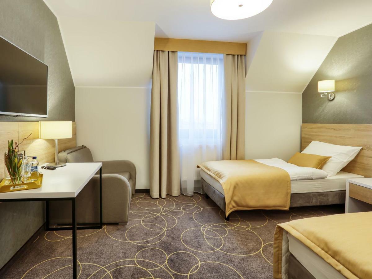 Hotel Antek Zlinice Eksteriør bilde